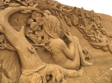 En af de flotte sandskulpturer i Hundested - Livets cyklus
